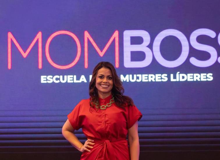 Yescenia Navarro usa el arte como motor de cambio