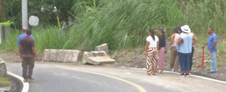 Sigue conflicto entre residentes de Villa Milagros y Villa Magna