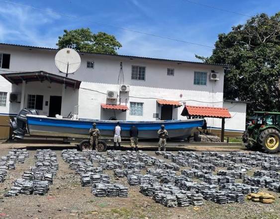 Incautan más de 5.5 toneladas de droga en operativo marítimo al sur de Punta Burica