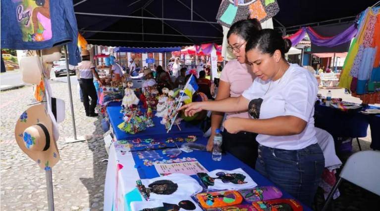La alcaldía de Aguadulce recupera escuelas y parques