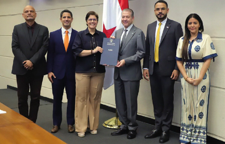 Aprueban en la Asamblea reformas a Panamá Emprende para evitar comercios en zonas no autorizadas