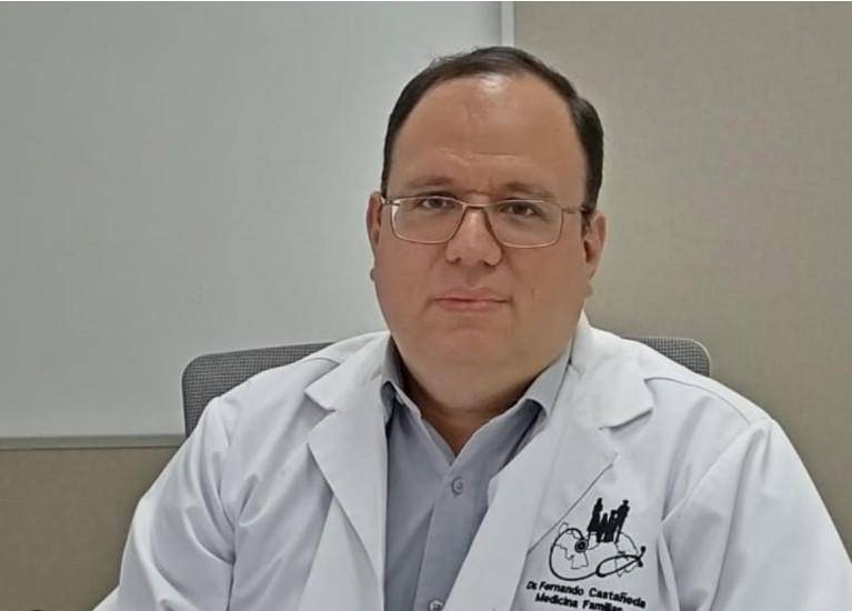 Gremios médicos piden acelerar la formación de especialistas panameños