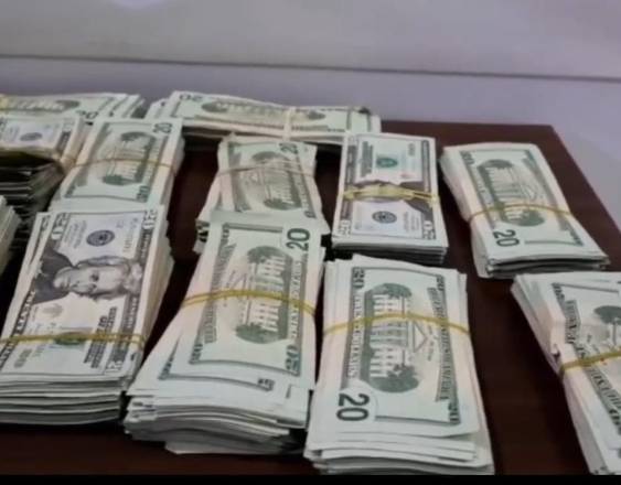 Cortesía | Dinero decomisado.