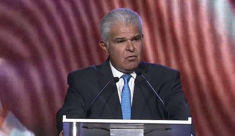 Mulino realiza cierre de campaña con un recuento de sus propuestas y pide a simpatizantes cuidar los votos