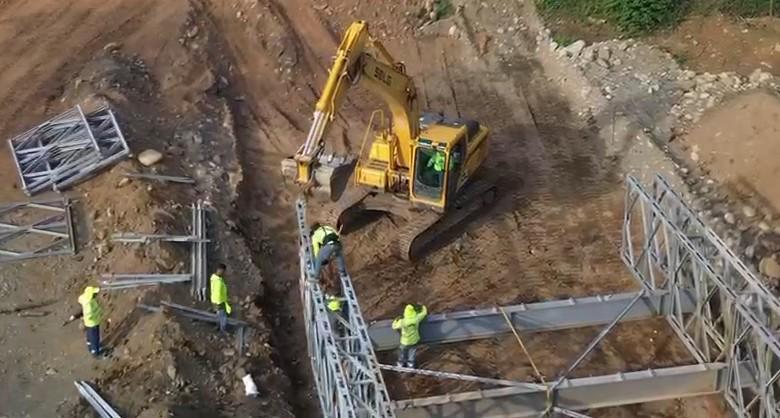 Avanza construcción de puentes zarzo en la comarca Ngäbe Buglé para accesos seguros