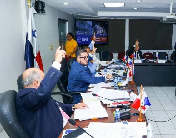 Tensión y cruces verbales marcan las sesiones de la AN
