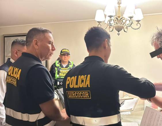 DircocorPNP | Allanamiento a la vivienda de Piero Corvetto.