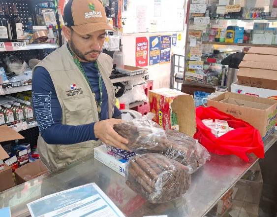 Detectan irregularidades en normas sanitarias en comercios de Pedregal