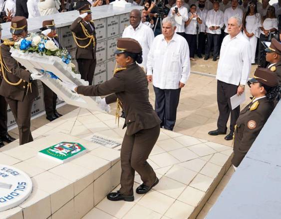 ML | Durante los actos en el Cementerio Amador.