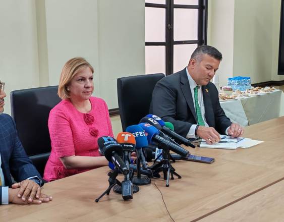 ML | Dinoska montalvo, ministra de Gobierno y Jaime Fernández, director de la Policía Nacional.