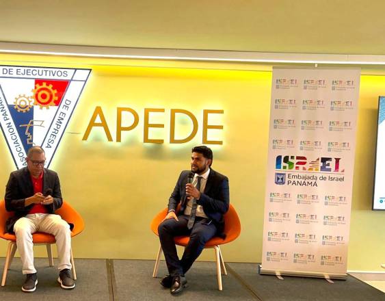 Embajada de Israel | Expositores de “Pueblos Indígenas 360” en el salón Presidencial de APEDE,