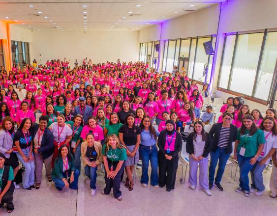 ML | Jóvenes participantes de Technovation Girls Panamá.