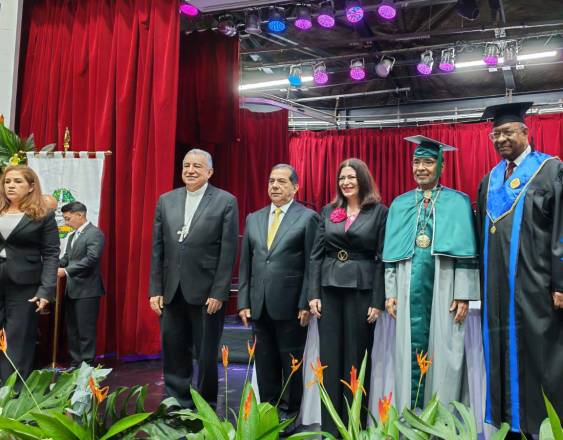 José Miguel Andrade | Toma de posesión del nuevo rector de la Universidad de Panamá, José Emilio Moreno.