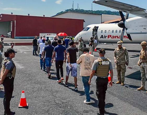 Migración deporta a 56 colombianos por cumplimiento de la normativa migratoria