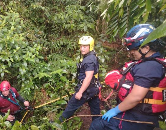 Bomberos mantienen búsqueda de un hombre desaparecido en Bugaba