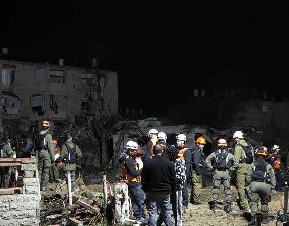 AFP | Un misil iraní impactó el 21 de marzo en la ciudad israelí de Dimona, sede de una instalación nuclear.