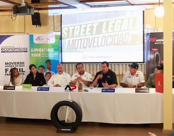 La 3ra Válida de Motovelocidad &amp; Street Legal en el Autódromo de Panamá, en la recta final