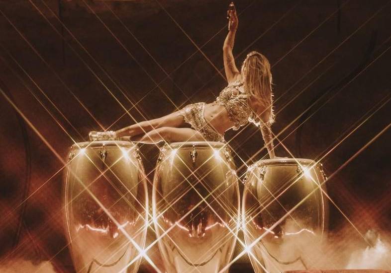 Karol G inicia TropiTour con 90 mil fans en Chicago