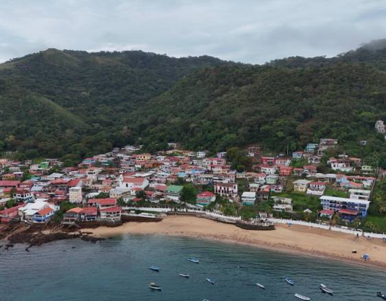 ML | Isla de Taboga.