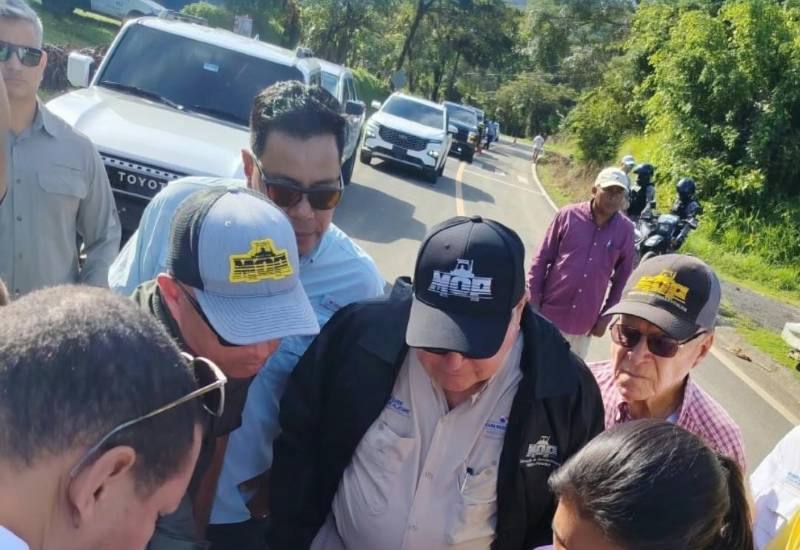 El MOP evalúa infraestructura vial en Veraguas y Los Santos, luego del sismo