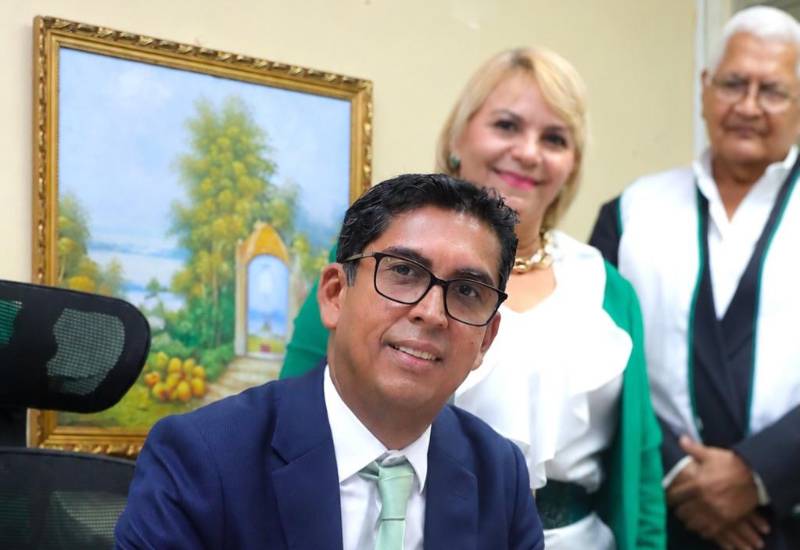 Diez candidatos que aspiran a ocupar la rectoría de la UNACHI