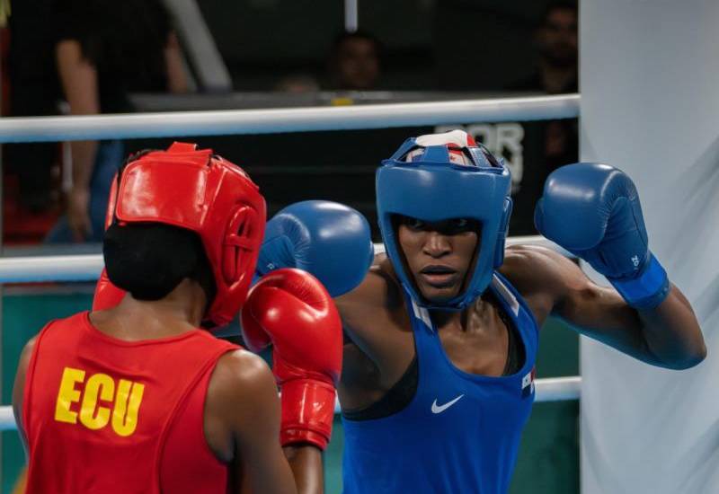 En semis de boxeo en Santiago-2023