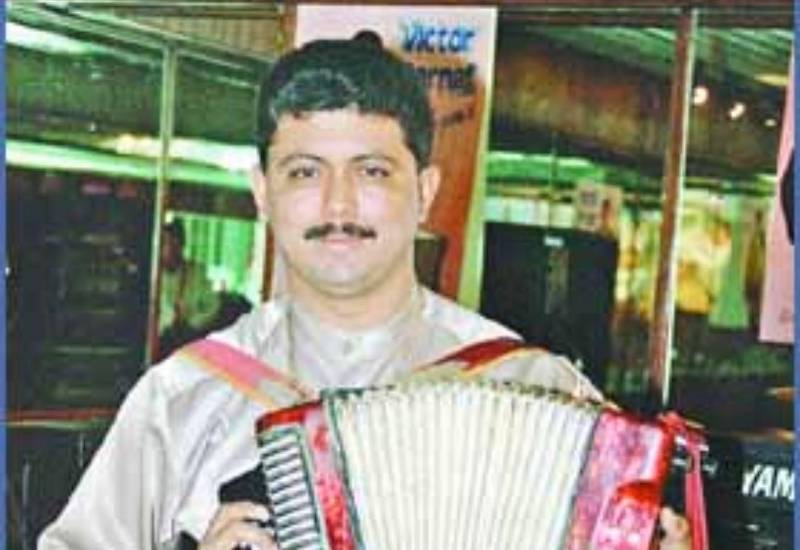 Cuarenta años en los escenarios