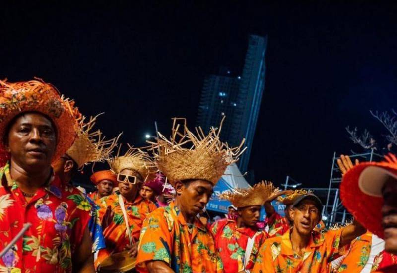 ¡Las comparsas resisten!