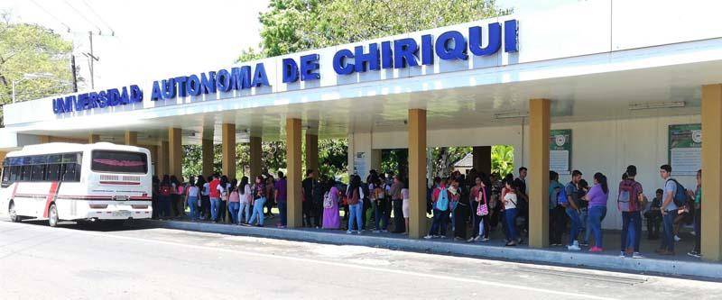 Asociación de Profesores de la UNACHI exigen a la rectora que considere su renuncia