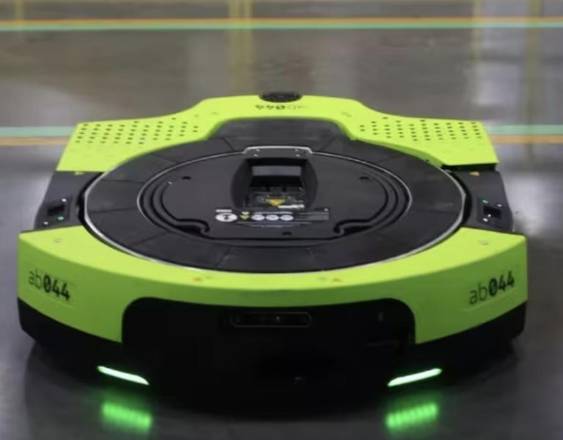 Amazon presenta un nuevo robot Proteus como parte de una inversión