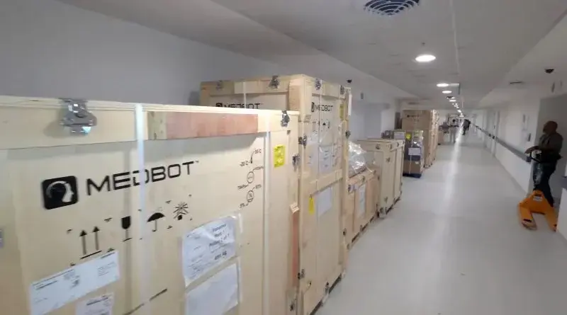 La CSS adquiere tres equipos de cirugía robótica para impulsar la telecirugía