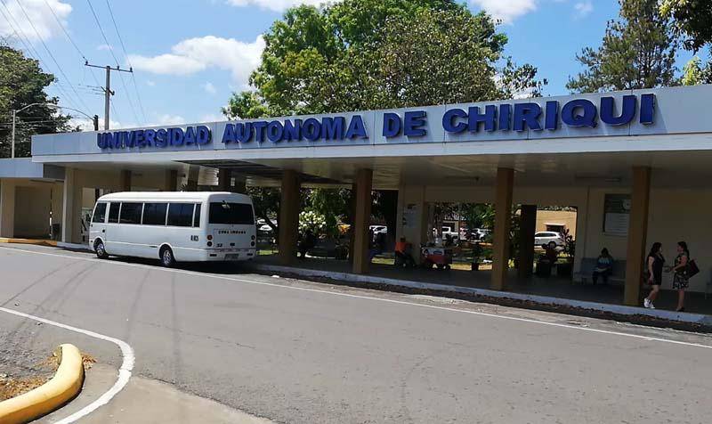 ML | Universidad Autónoma de Chiriquí.
