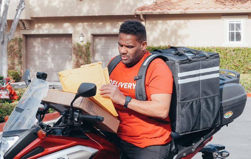 ATTT: Motorizados de servicios de delivery deberán rotular el número de placa en el contenedor