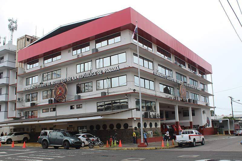 Bomberos controlan incidente por freidora inflamada en restaurante de Marbella