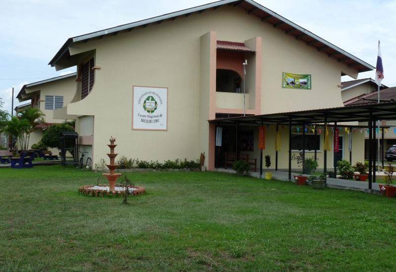 Una veintena de académicos busca dirigir centros regionales