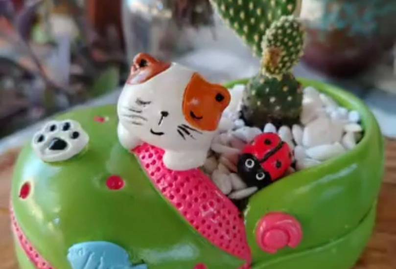 El Jardín de Karen, negocio que elabora maceteros de animales y figuras animadas