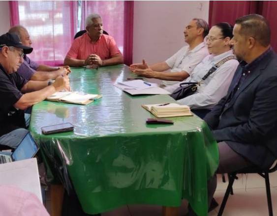 Cortesía | Personal del MIDA en la reunión.
