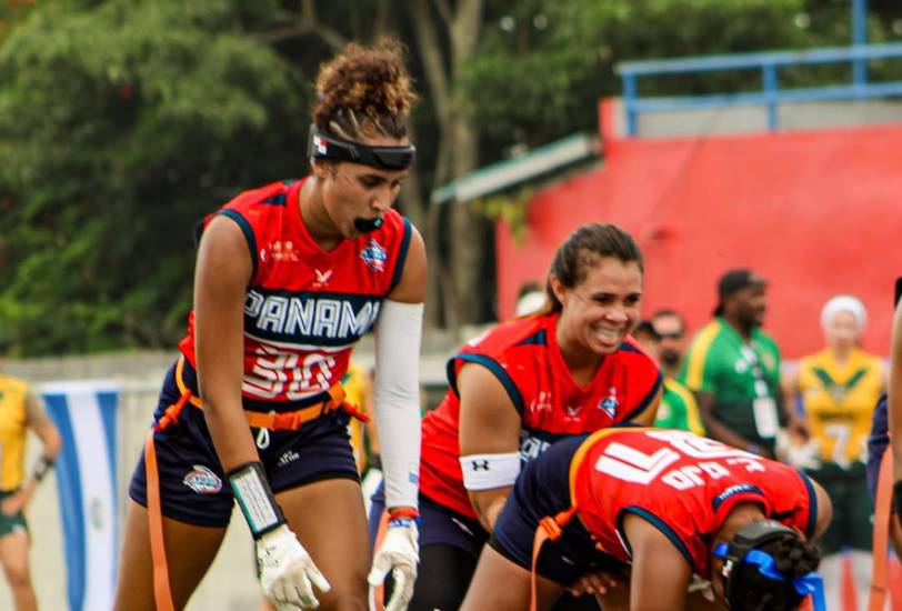 “Nuestro Flag va elevándose”