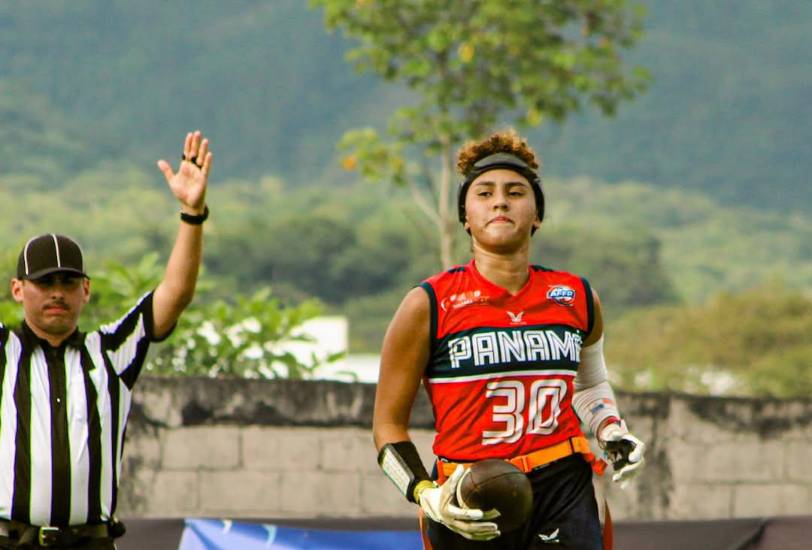 “Nuestro Flag va elevándose”