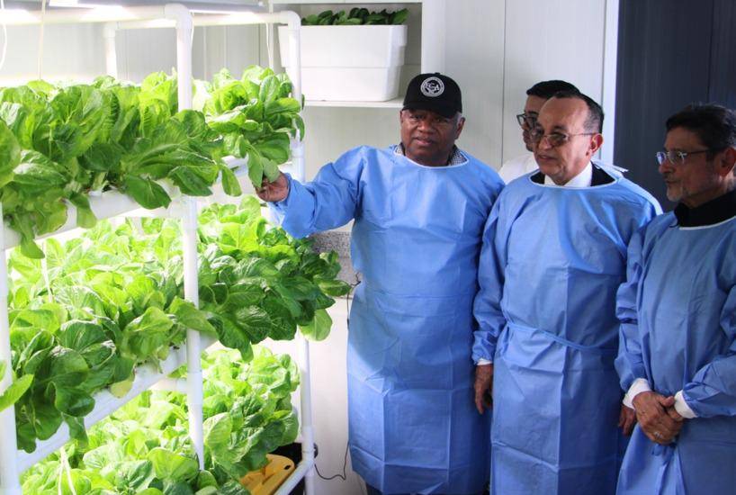 Inauguran el primer laboratorio de producción en ambiente controlado en la Universidad de Panamá