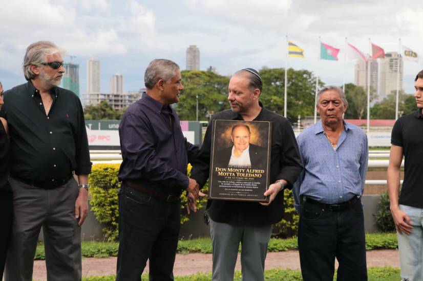 Aproturf rinde homenaje a la memoria de Monty Motta Toledano