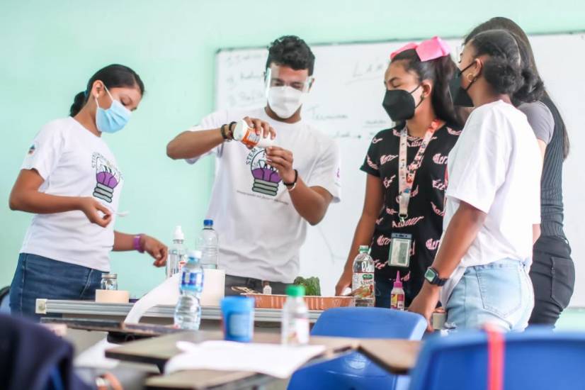 45 jóvenes participarán en campamento para conocer sobre robótica