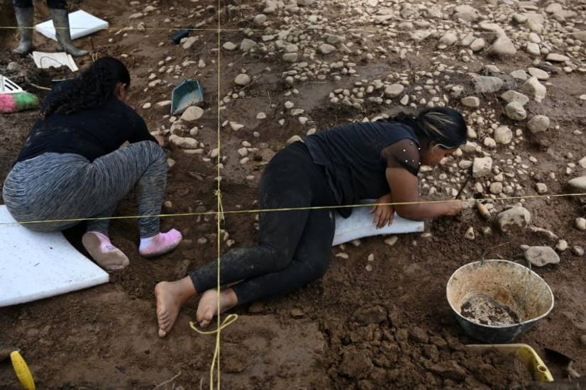 Indígenas excavan la primera ciudad española de América, origen de la