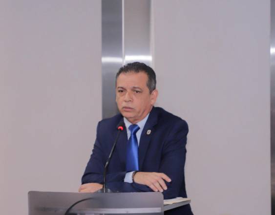 ML | El ingeniero Ariel Espino De León.
