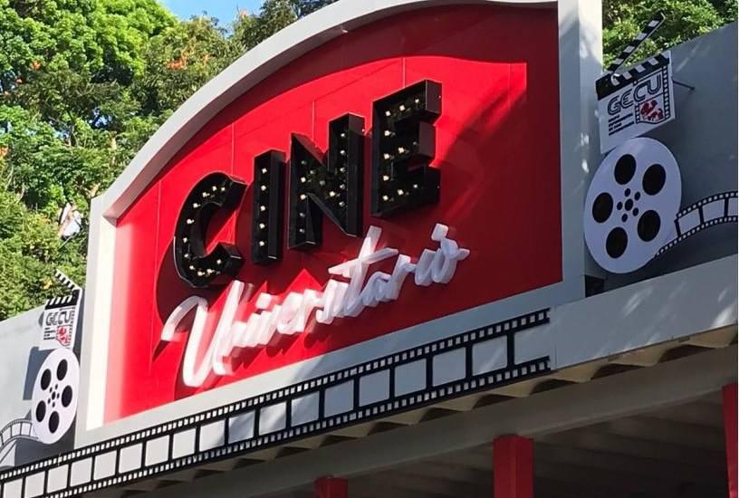 Grupos se manifiestan en contra de la cancelación del festival del cine gay