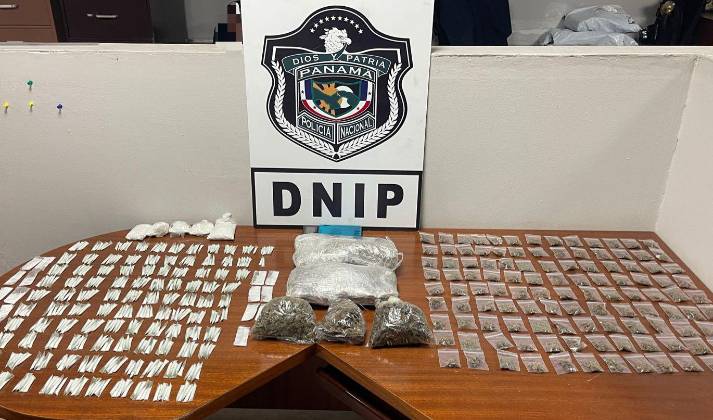 Decomisan más de 600 sobres de presunta droga en Veracruz