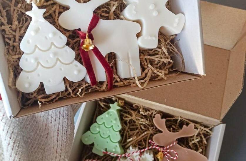 Velas de soja, emprendimiento creativo que enciende el espíritu de la Navidad