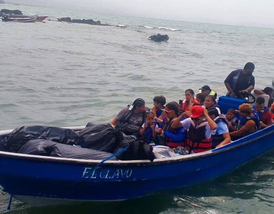 Cortesía | Los migrantes durante el traslado.