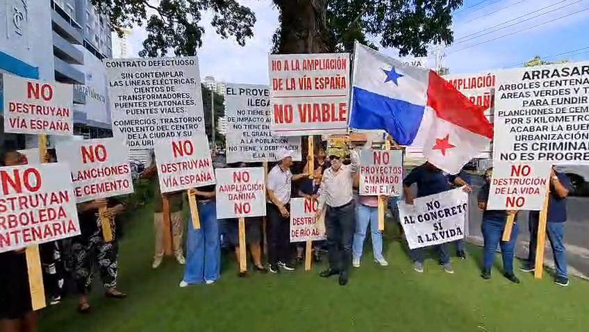 ML | Protestan en la Vía España.
