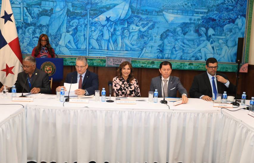 Instalan la Comisión Nacional de Tecnologías Críticas y la Subcomisión de Inteligencia Artificial